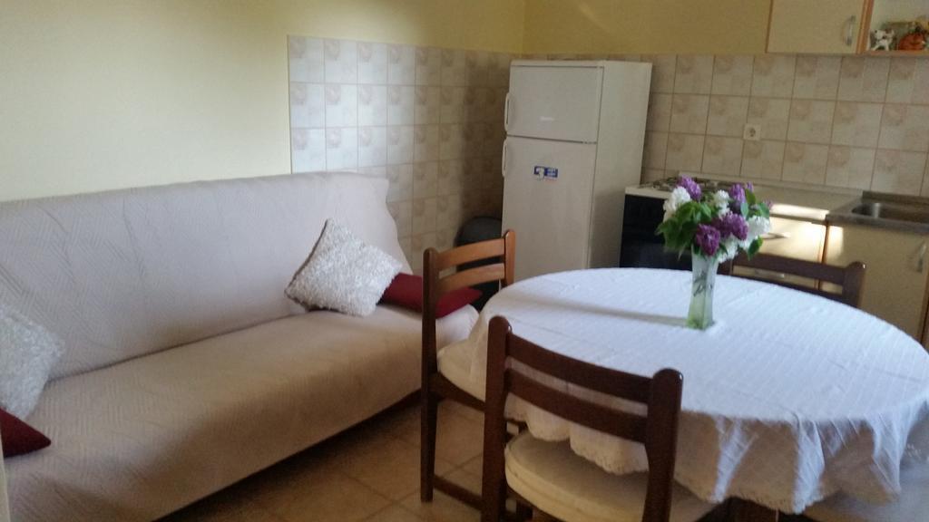 Apartment Nika ชิเบนิก ภายนอก รูปภาพ